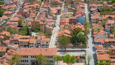 Ev fiyatları neye göre belirlenir" sorusu tam da bunun için