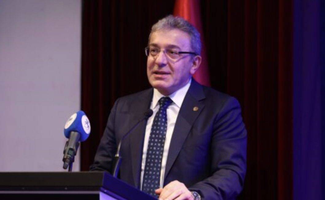 DEÜ Rektörü Prof.Dr. Bayram Yılmaz, “Viral Saldırı Var, Sorunu Çözdük” Dokuz Eylül Üniversitesi Tıp Fakültesi hasta kayıt ve data sistemine