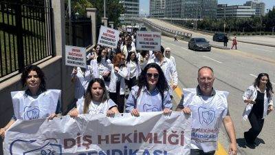 DİŞHEK-SEN tarafından yapılan açıklamada, Tıpta Uzmanlık Kurulu’nun (TUK) diş hekimliğinde