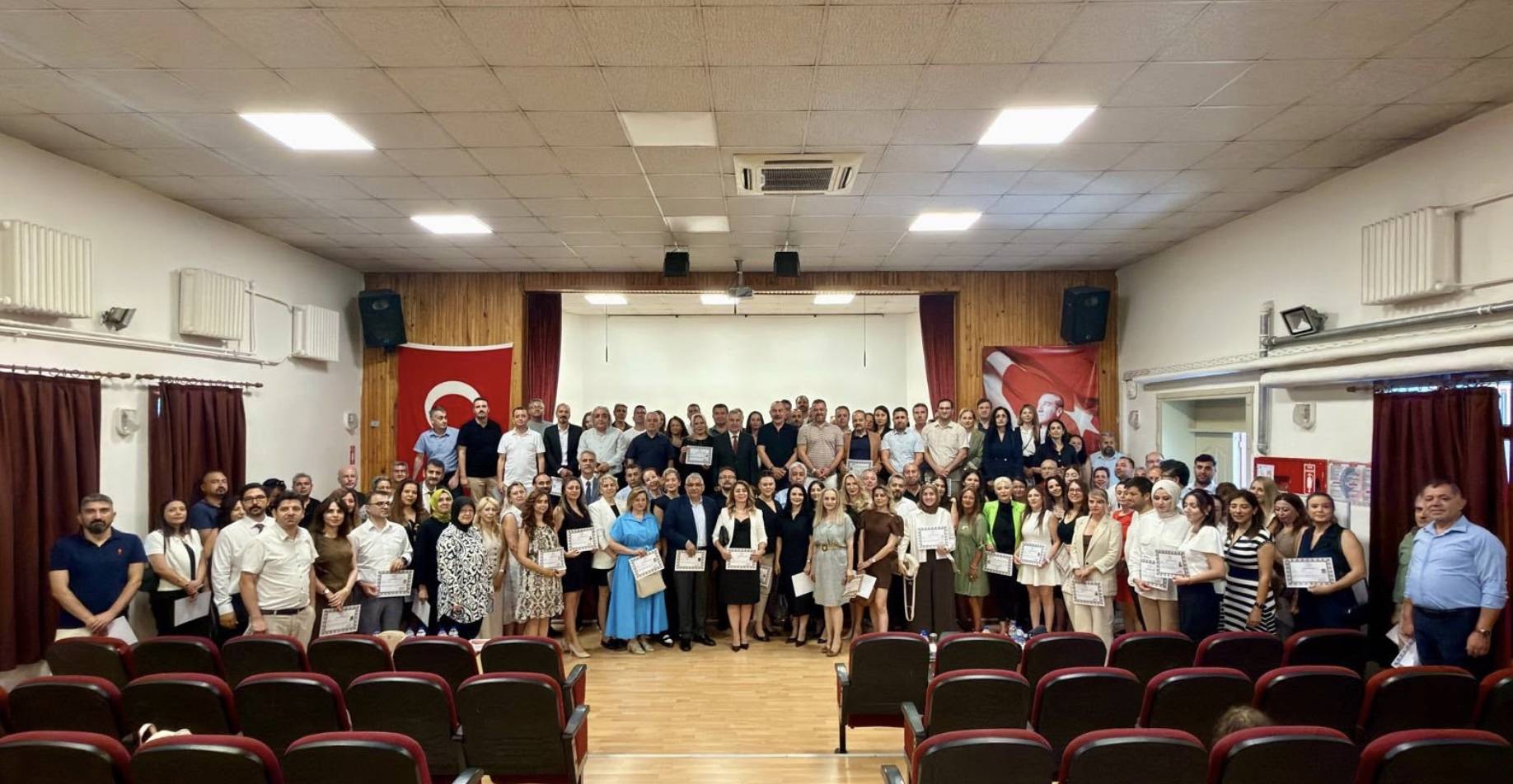 Bornova İlçe Milli Eğitim Müdürlüğü tarafından düzenlenen ‘Başarı Belgesi Takdim