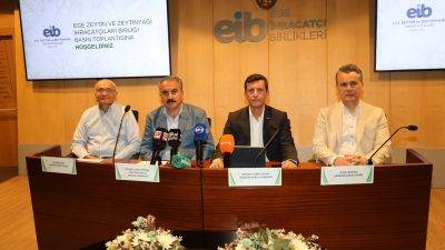 Ege Zeytin ve Zeytinyağı İhracatçı Birlikleri tarafından düzenlenen basın toplantısında