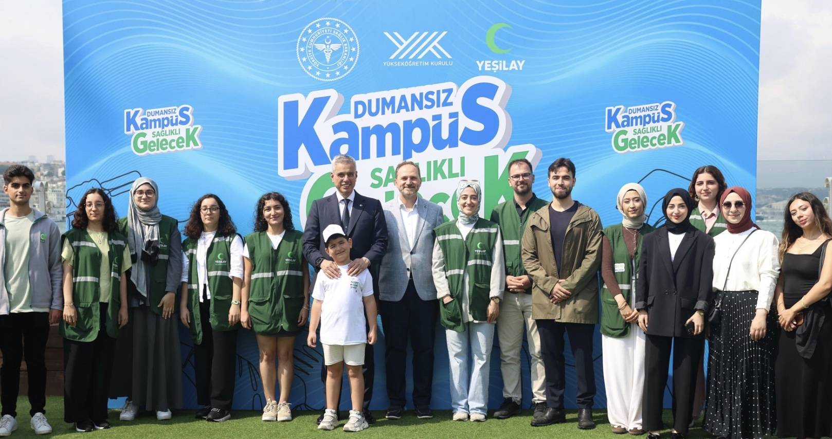 Türkiye’de Kişi Başına Yıllık Ortalama 117 Paket Sigara Tüketiliyor! Sağlık Bakanı Memişoğlu, Türkiye'de 8 milyar paket sigara satıldığını, kişi