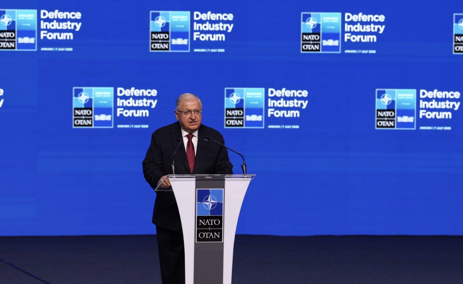 NATO Zirvesi, ABD Başkanı Donald Trump'ın da katılımıyla Ankara'da başladı.