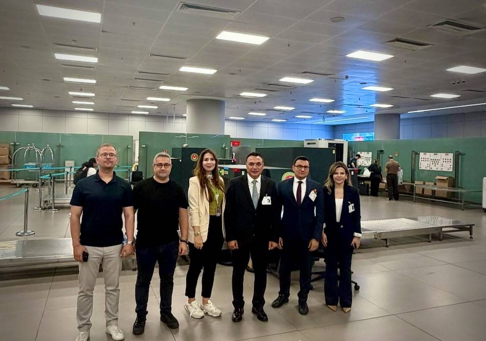 Kaçak İmplant Alarmı ! Kaçak İmplant...Dental İmplant Sanayici ve İş İnsanları Derneği (İMPLANTDER), Ticaret