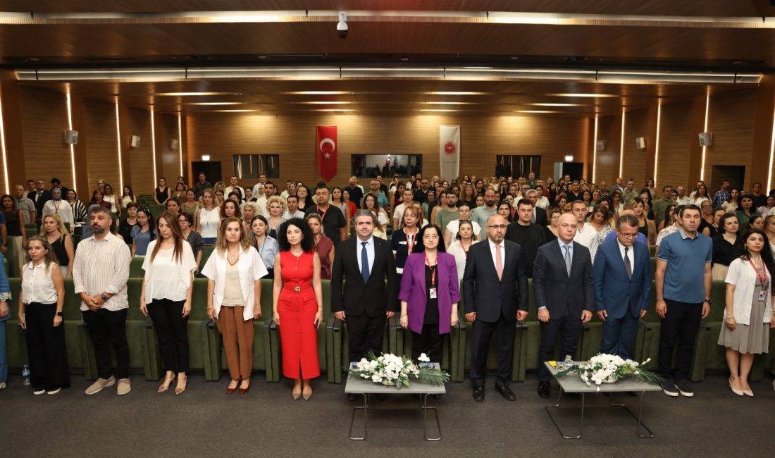 İzmir’de Sağlıkta Kalite Hamlesi İzmir’de sağlık hizmetlerinde kalite, hasta güvenliği ve akreditasyon süreçlerine yönelik