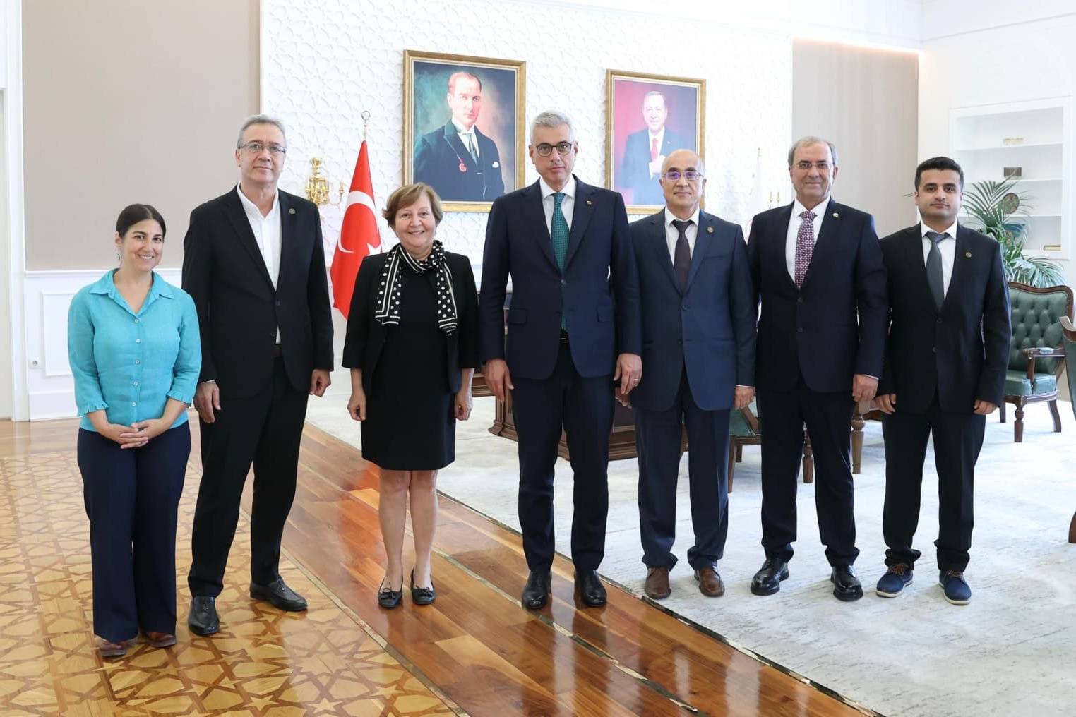 Hekimler Talep ve Sorunlarını Bakan Memişoğlu’na Sundu Türk Tabipleri Birliği (TTB) Merkez Konseyi, Sağlık Bakanı Dr. Kemal