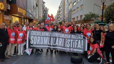 Eğitim-İş İzmir 3 Nolu Şube tarafından yapılan açıklamada, okullarda şiddetin